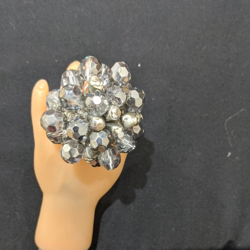 Elegant Silver Clusters Statement Ring - image 3